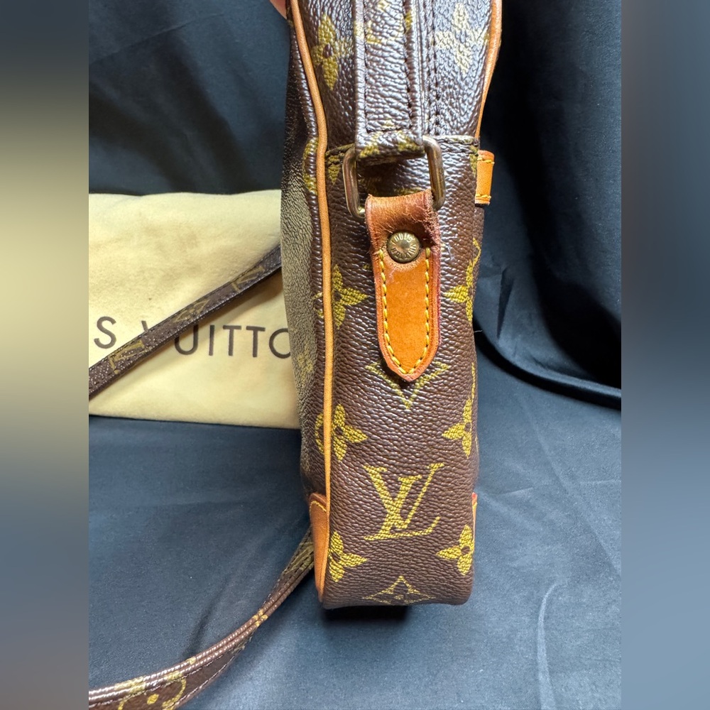 Louis Vuitton LV Danube Brown Monogram Crossbody/Shoulder Bag with COA - Picture 4 of 16